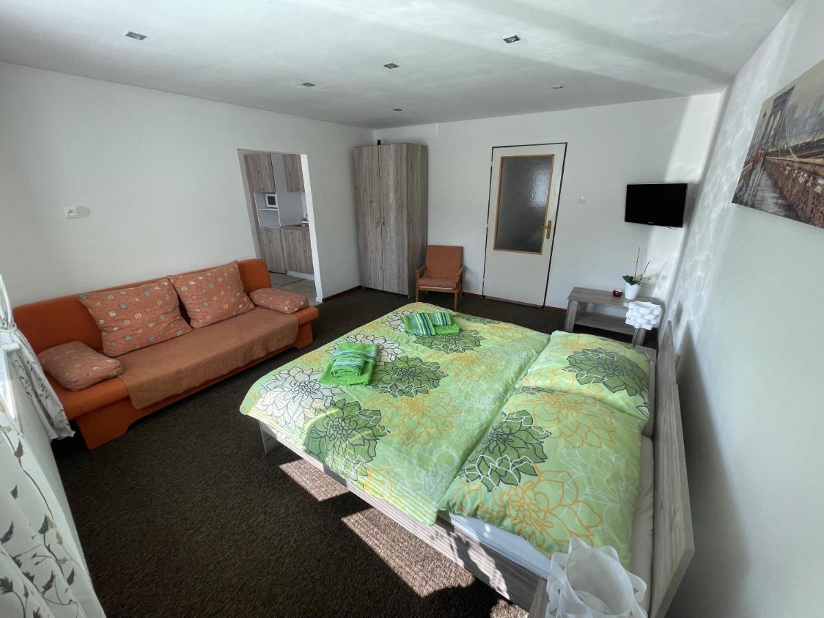 Apartmany Pri Zvonici Oravsky Podzamok Exterior foto
